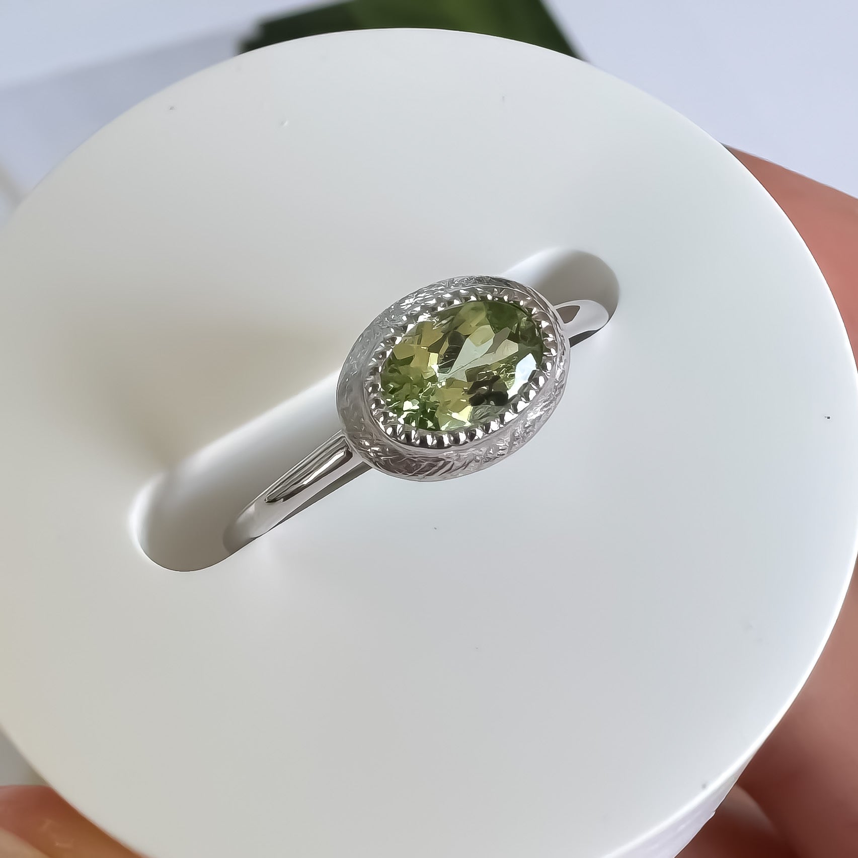 《ミントガーネット|Mint Garnet》カラーチェンジガーネット/天然石リング✴︎silver925