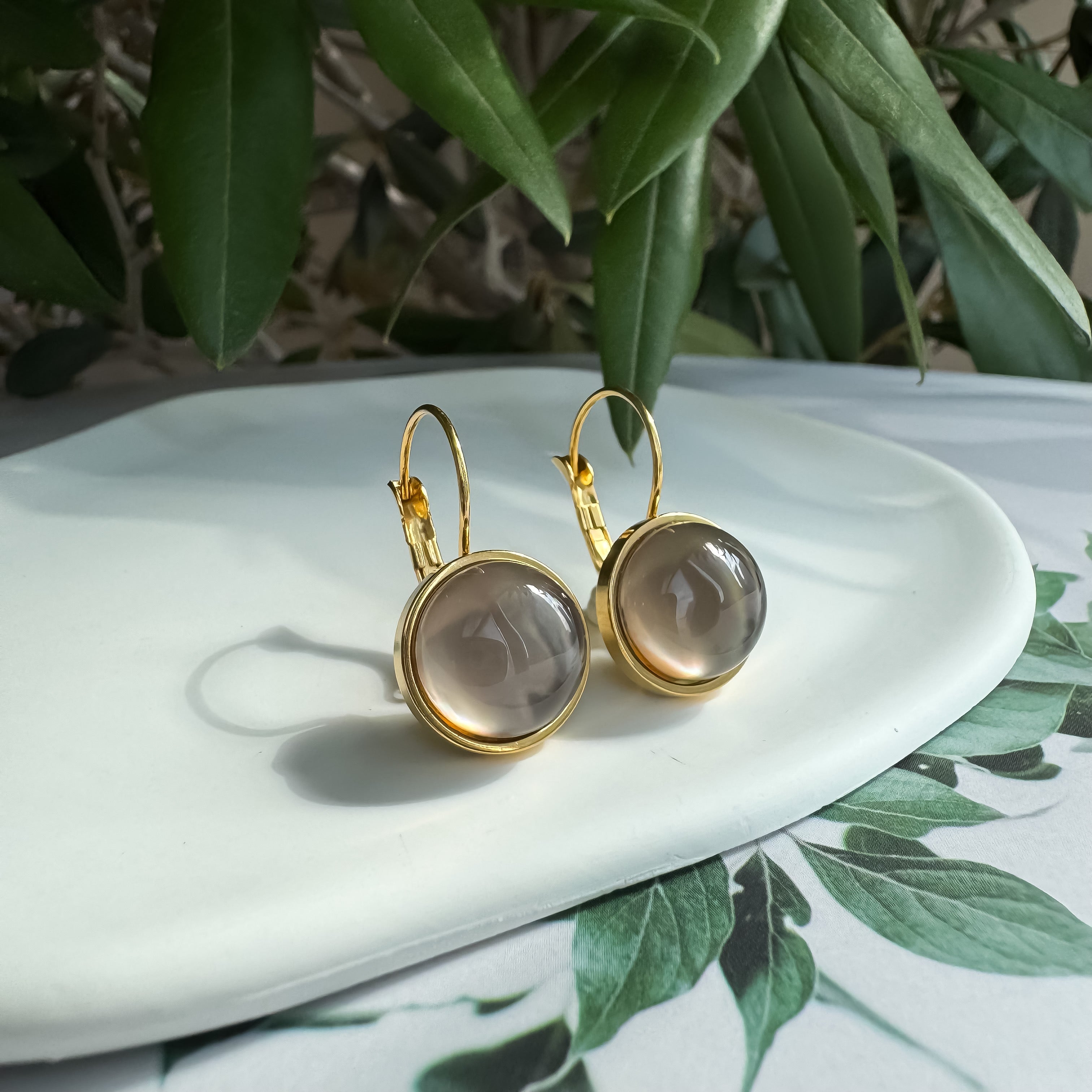 《スモーキークォーツ|Smoky Quartz》× 《シェル|Shell》ゴールドピアス/天然石フレンチフックピアス大/Anuenue✴︎jewelry