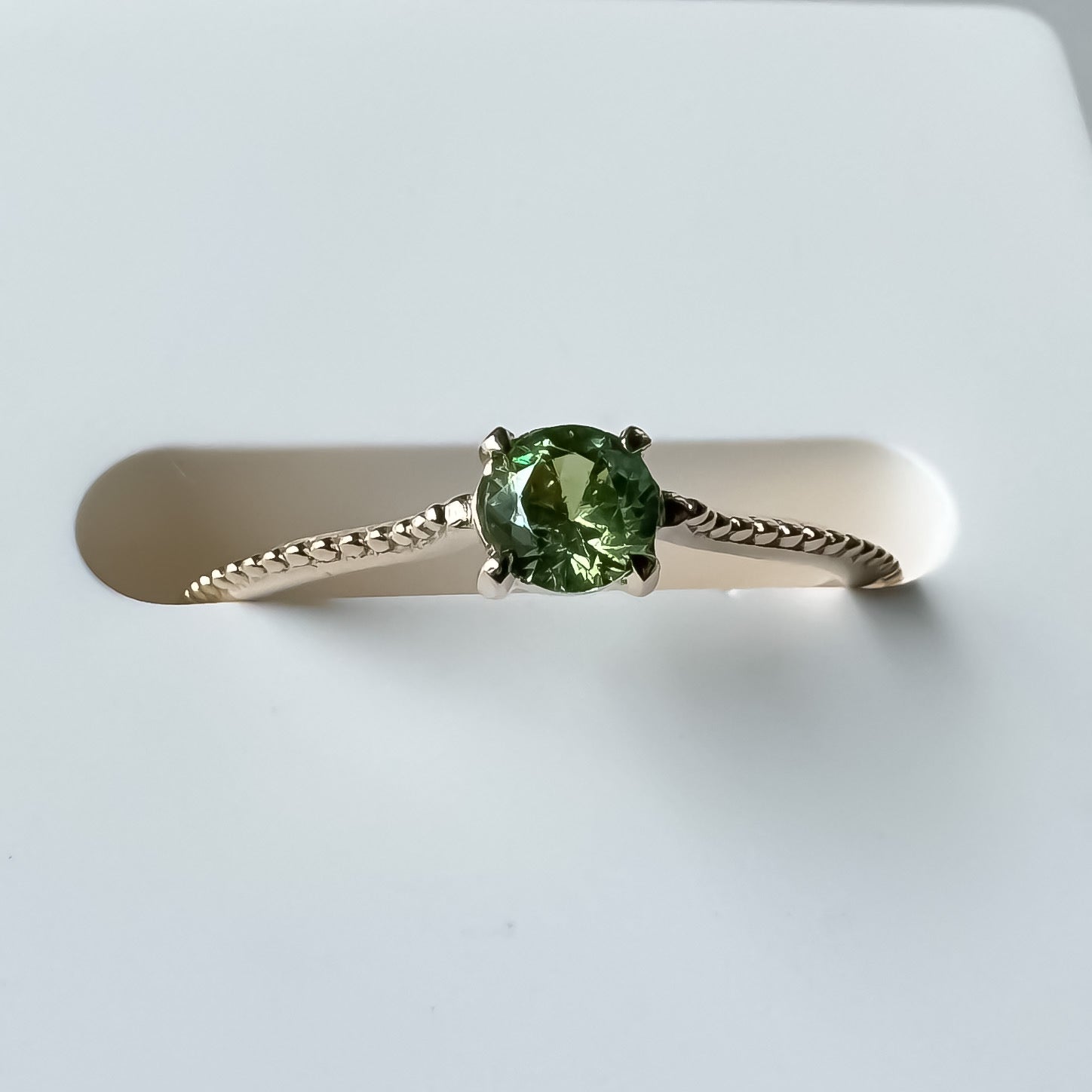 《デマントイドガーネット|Demantoid Garnet》・K10YGリング