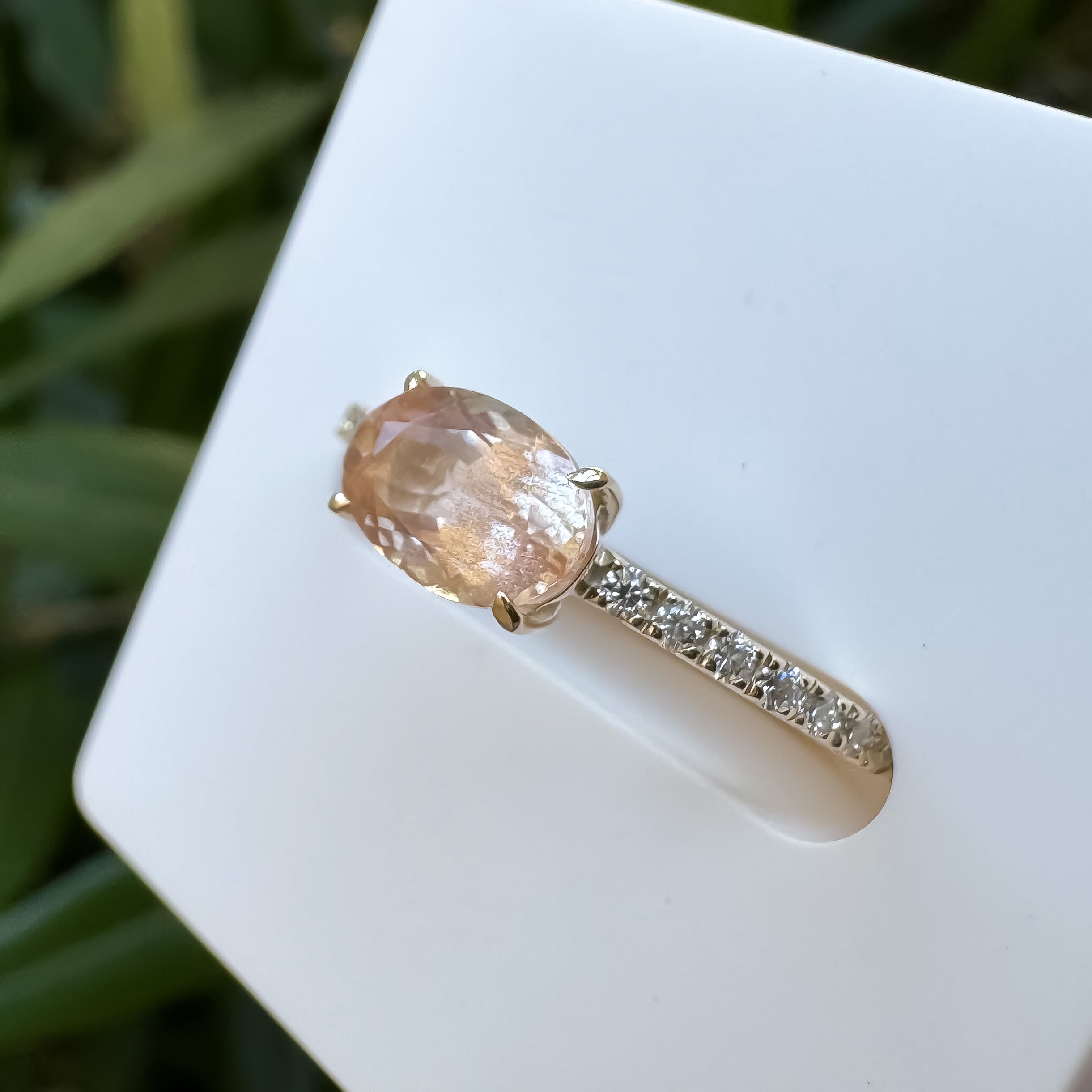 《オレゴンサンストーン|Oregon Sunstone》天然石ハーフエタニティリング