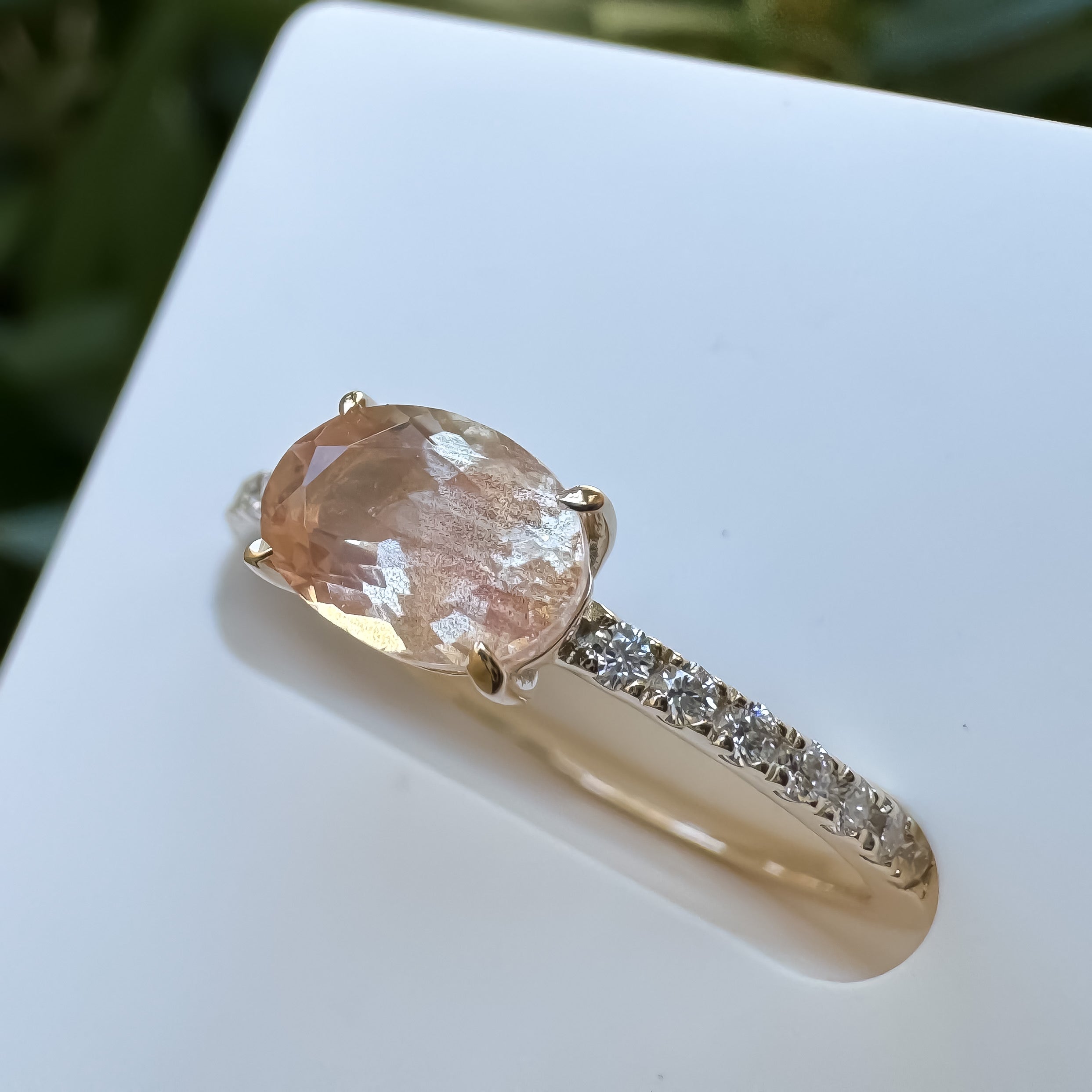 《オレゴンサンストーン|Oregon Sunstone》天然石ハーフエタニティリング