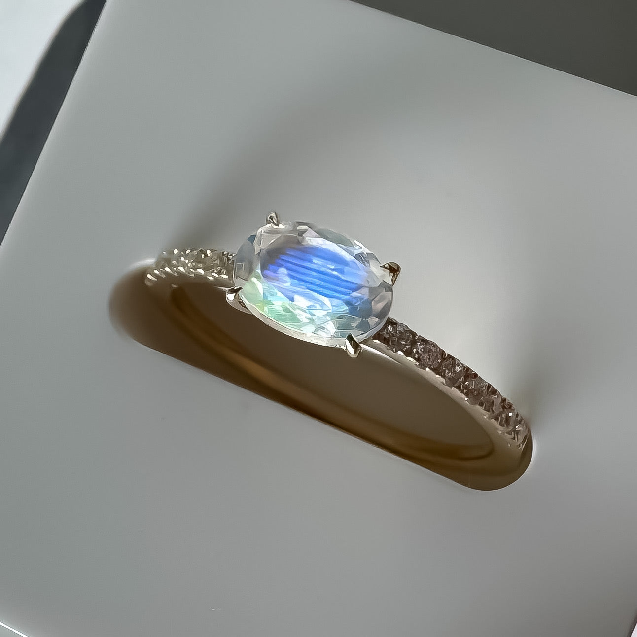 《アンデシンラブラドライト|Andesine Labradorite》虹の石・天然石リング