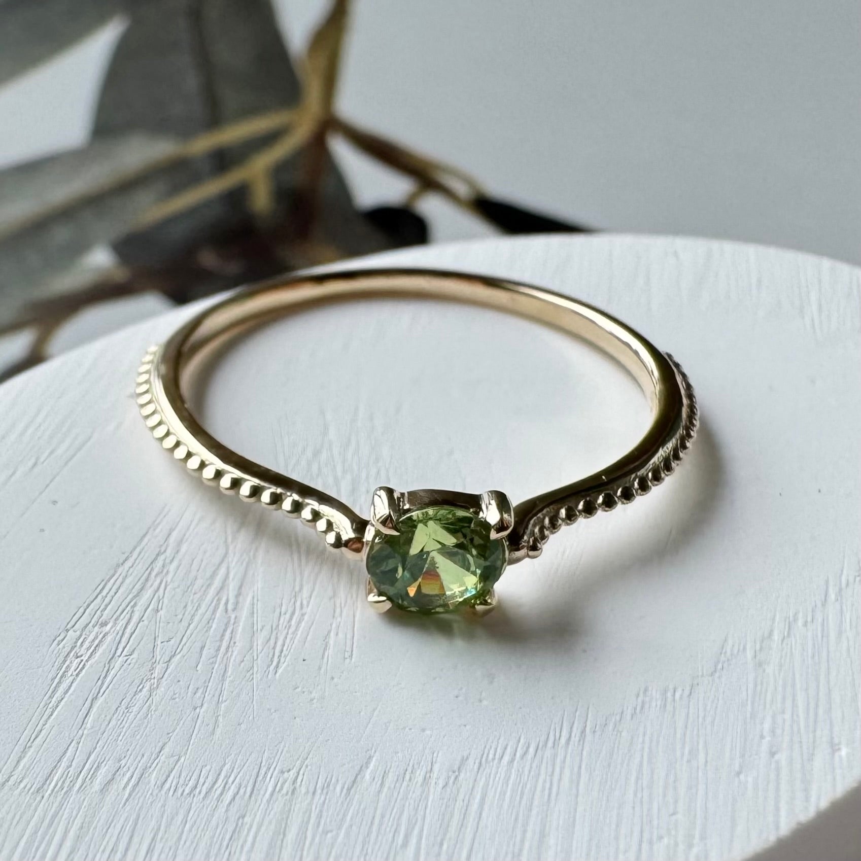 《デマントイドガーネット|Demantoid Garnet》・K10YGリング