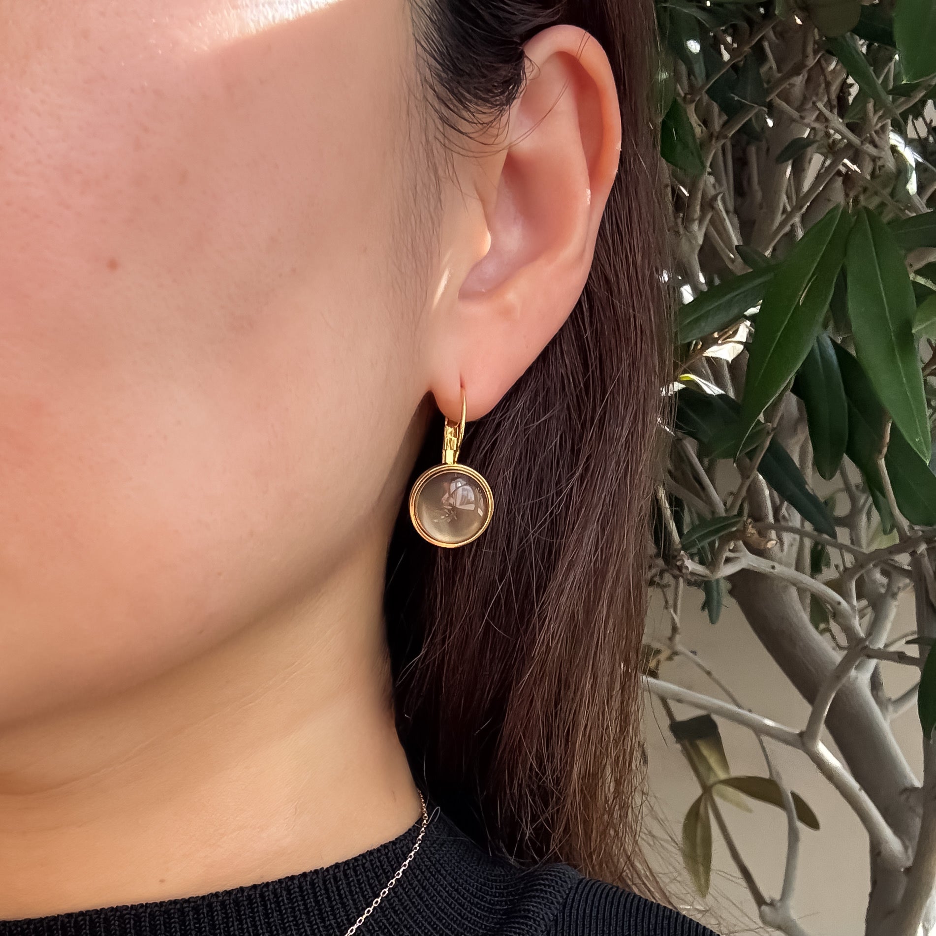 《スモーキークォーツ|Smoky Quartz》× 《シェル|Shell》ゴールドピアス/天然石フレンチフックピアス大/Anuenue✴︎jewelry