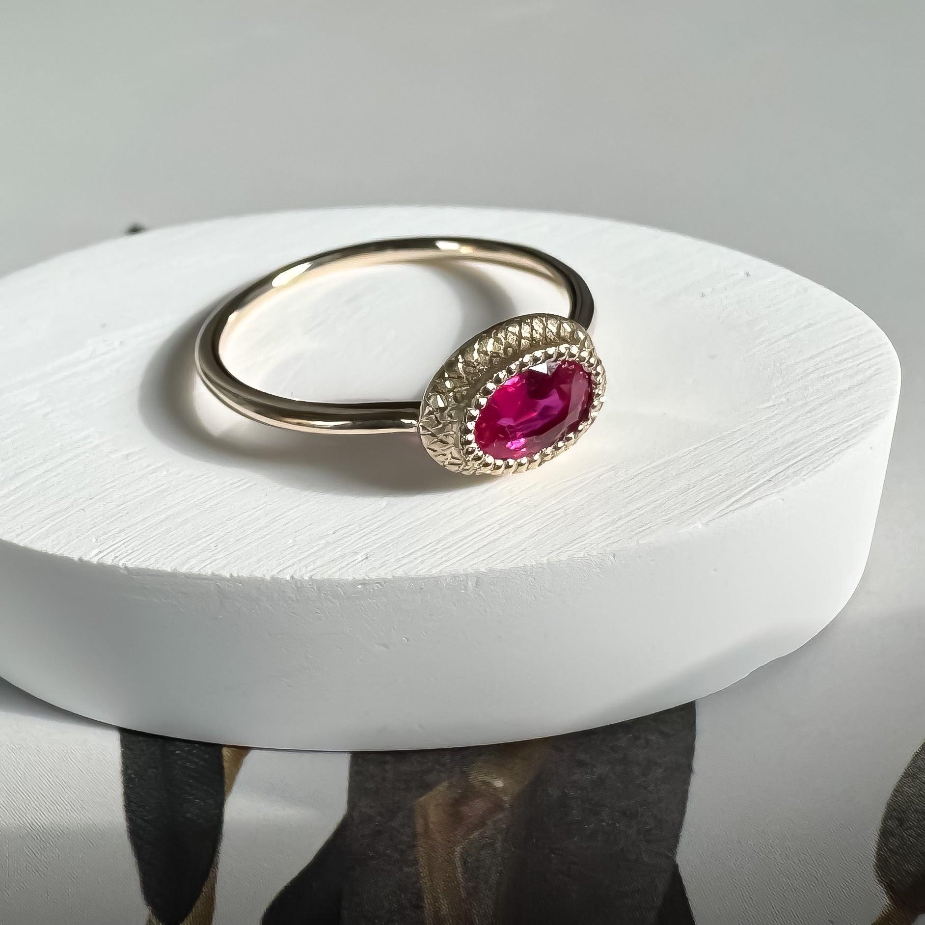 《ルビー|Ruby》ピンクの花・天然石リング