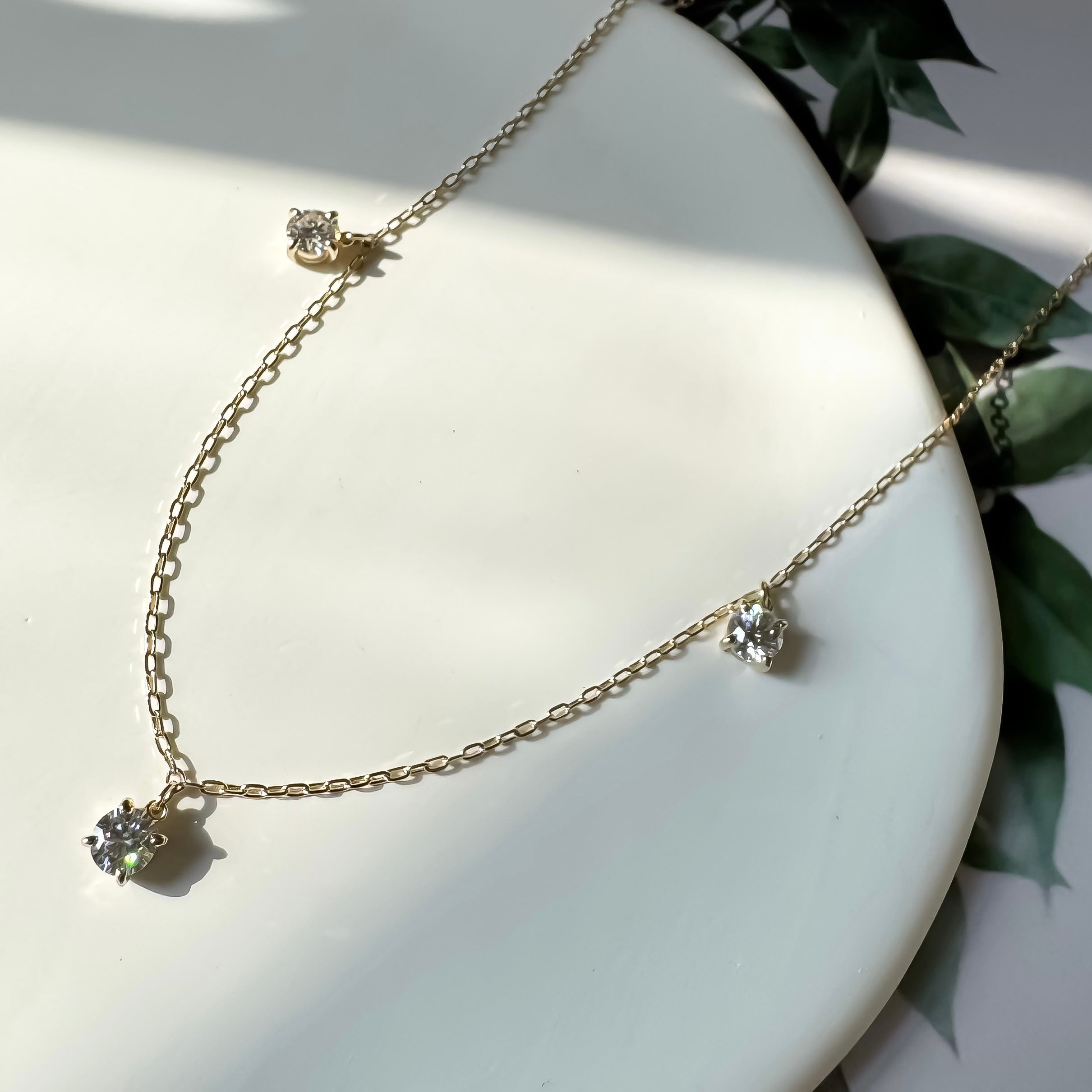 K10YG・Trio Glow《モアサナイトダイアモンド|Moissanite Diamond》ネックレス