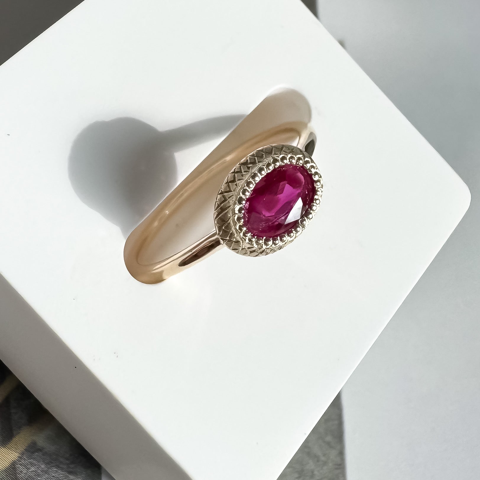 《ルビー|Ruby》ピンクの花・天然石リング