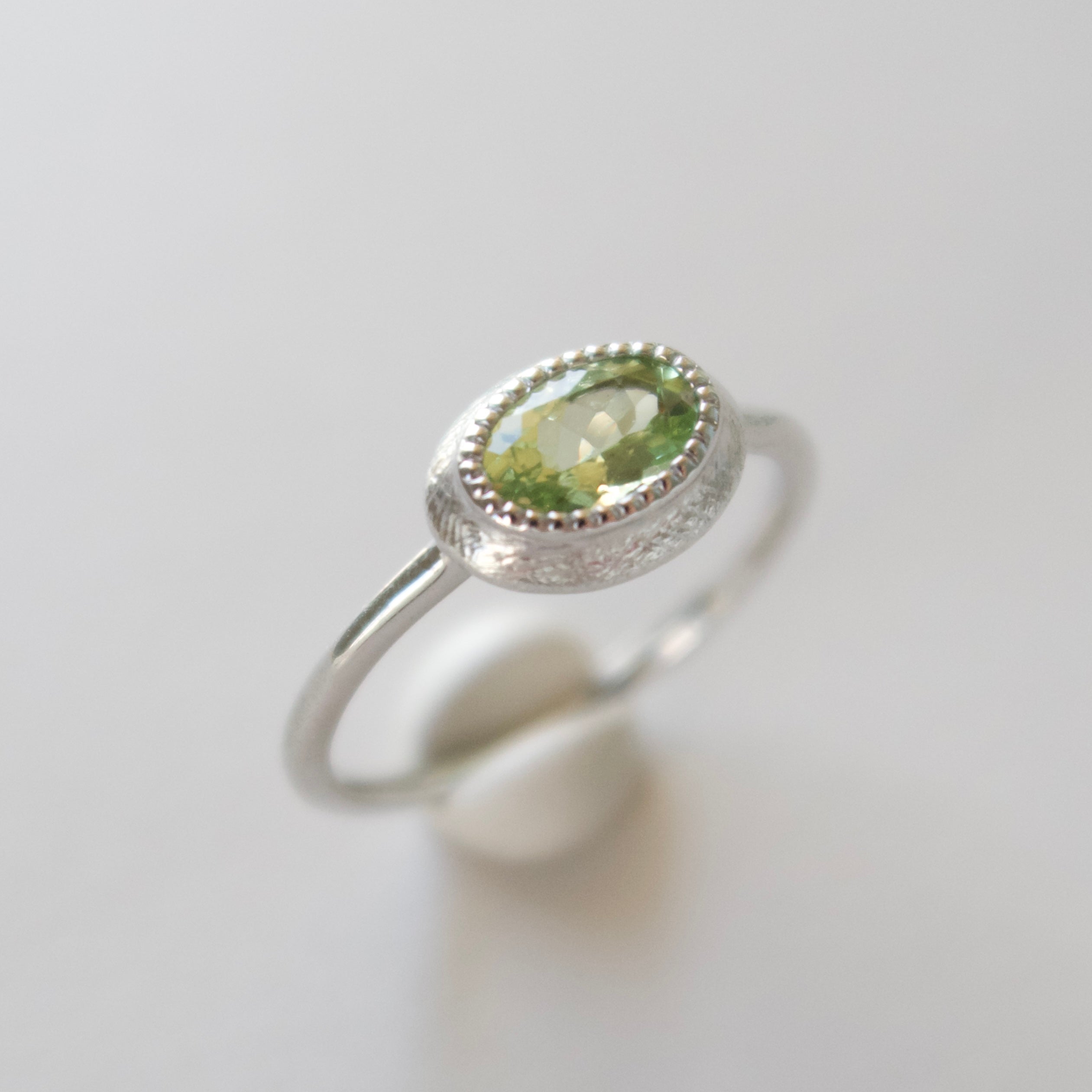 《ミントガーネット｜Mint Garnet》カラーチェンジガーネット／天然石リング✴︎silver925