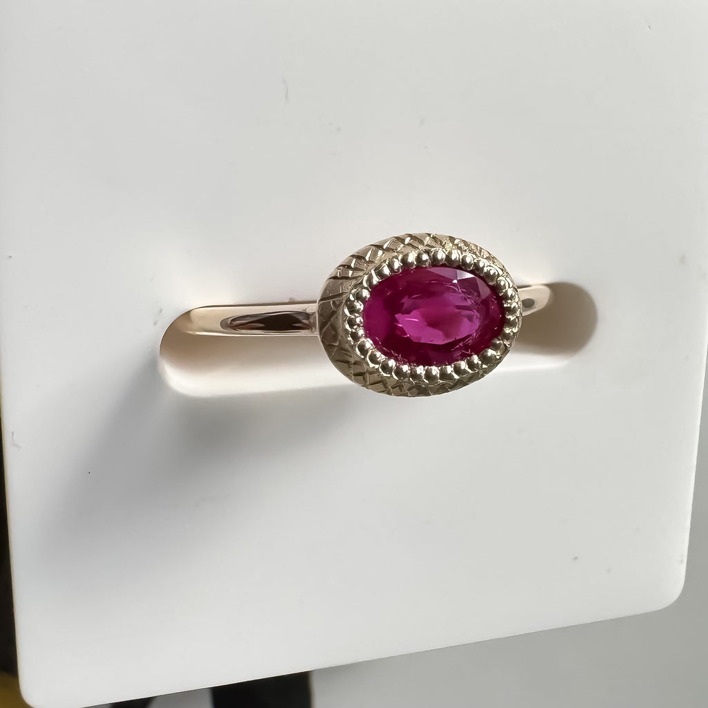 《ルビー｜Ruby》ピンクの花・天然石リング