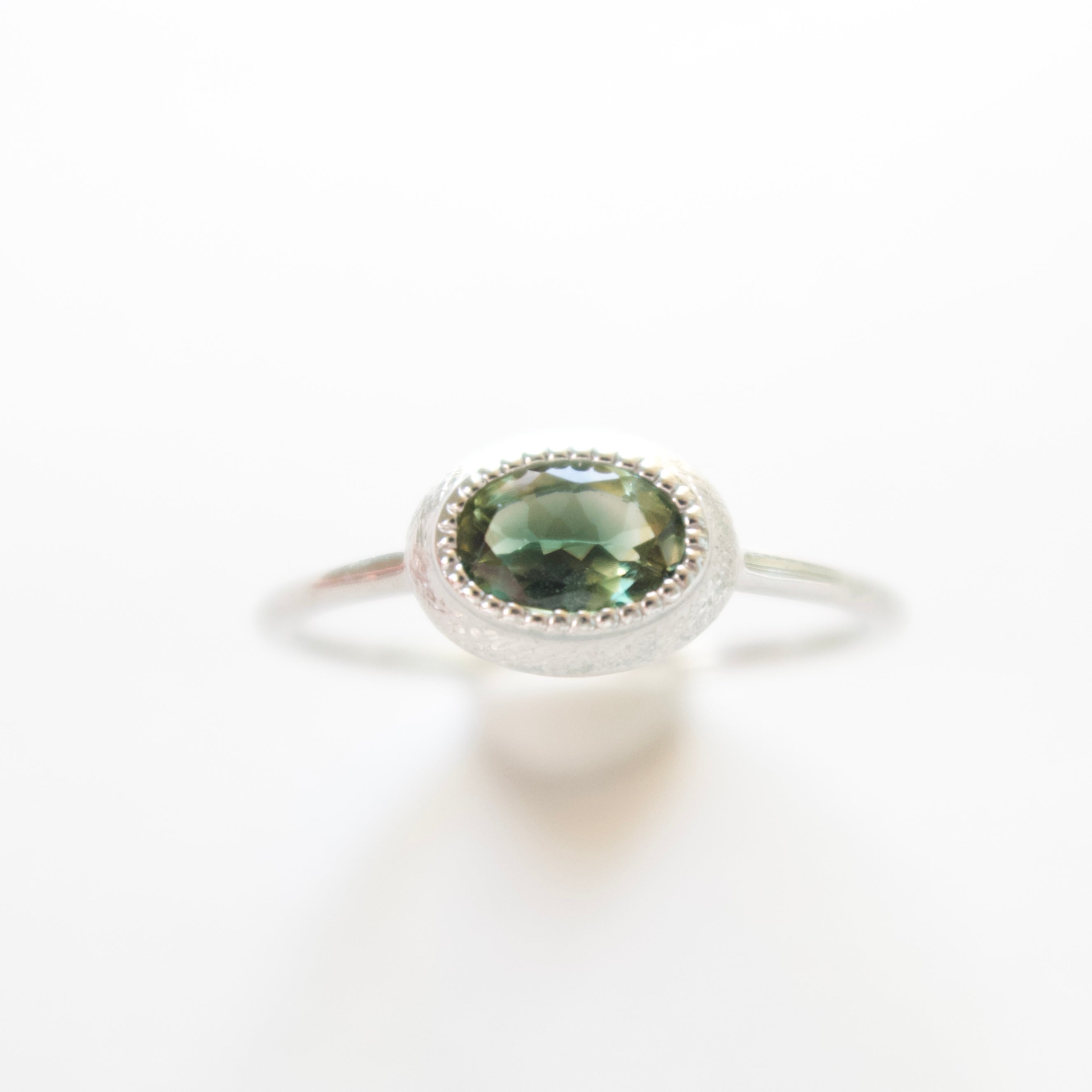 《グリーントルマリン｜Green Tourmaline》バイカラー天然石リング／silver925