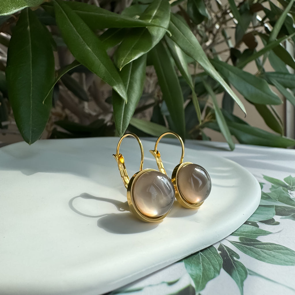《スモーキークォーツ｜Smoky Quartz》× 《シェル｜Shell》ゴールドピアス／天然石フレンチフックピアス大／Anuenue✴︎jewelry