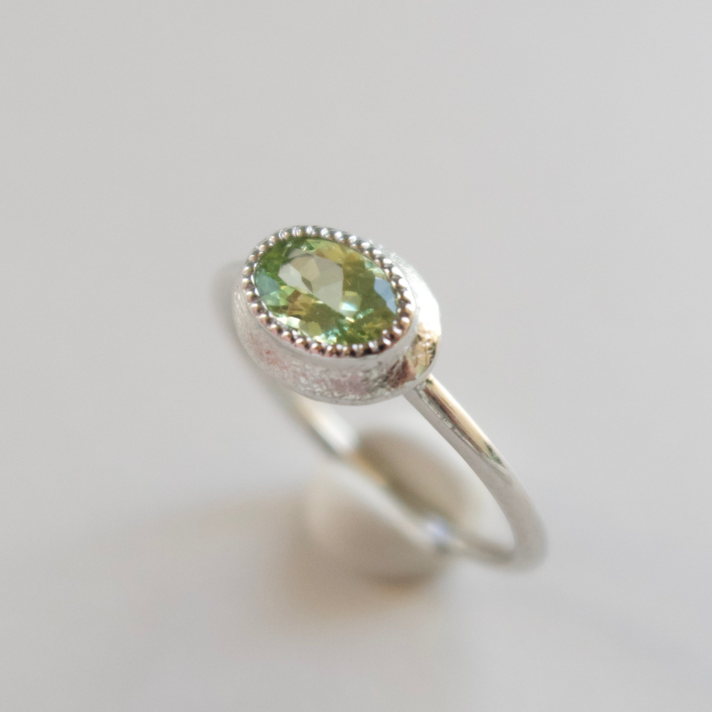 《ミントガーネット｜Mint Garnet》カラーチェンジガーネット／天然石リング✴︎silver925