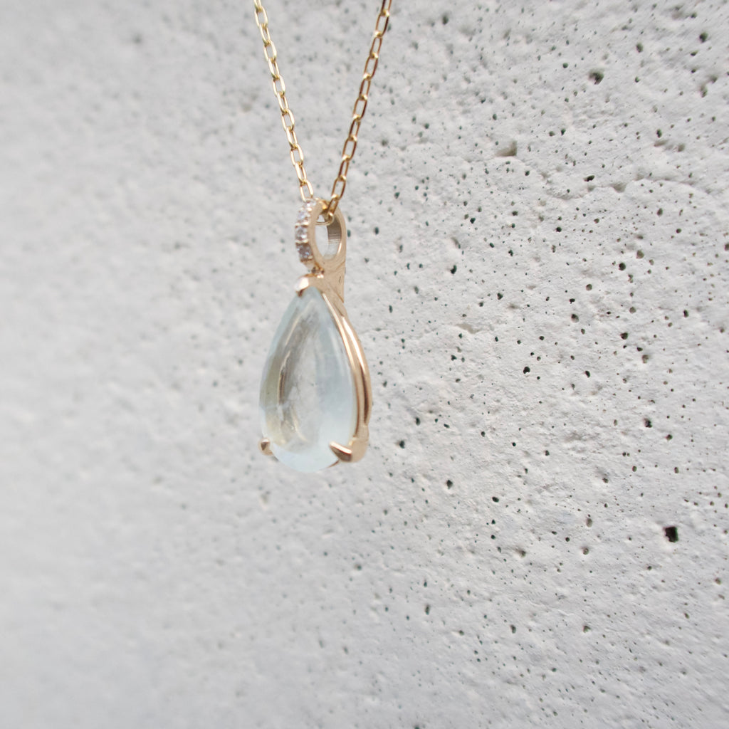 《シンデレラアクアマリン｜Cinderella Aquamarine》ペアシェイプ天然石ネックレストップ