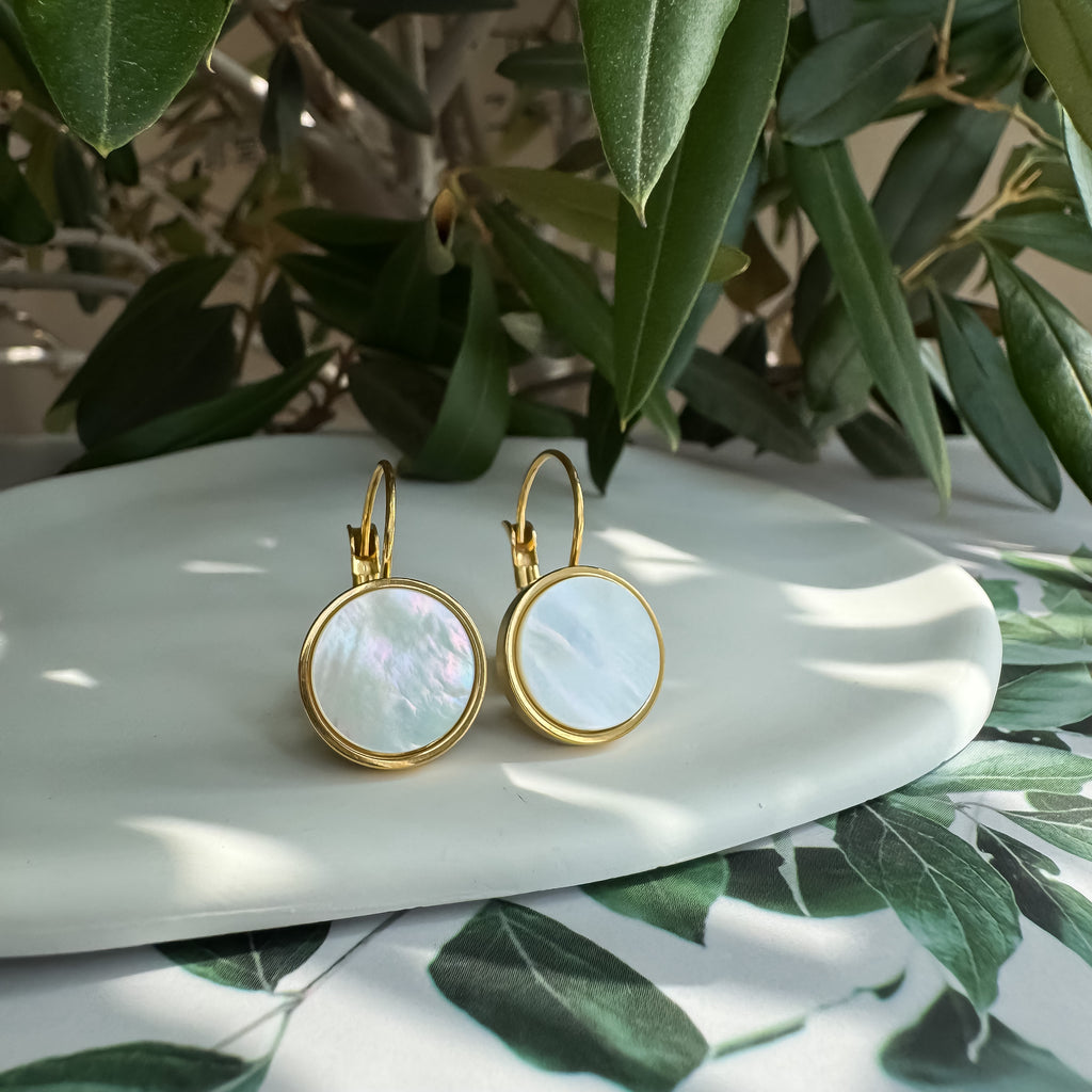 《ホワイトシェル｜White Shell》ゴールドピアス／天然石フレンチフックピアス大／Anuenue✴︎jewelry.
