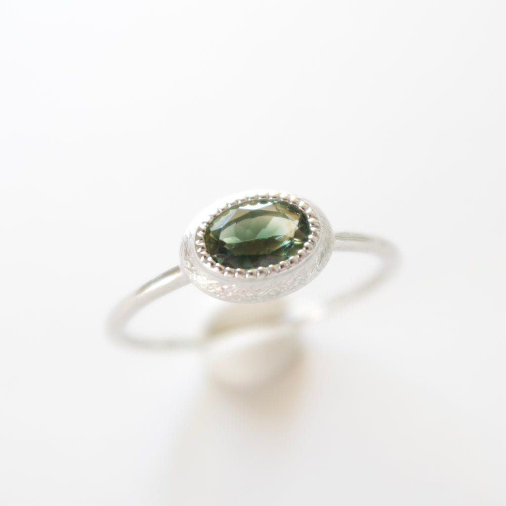 《グリーントルマリン｜Green Tourmaline》バイカラー天然石リング／silver925