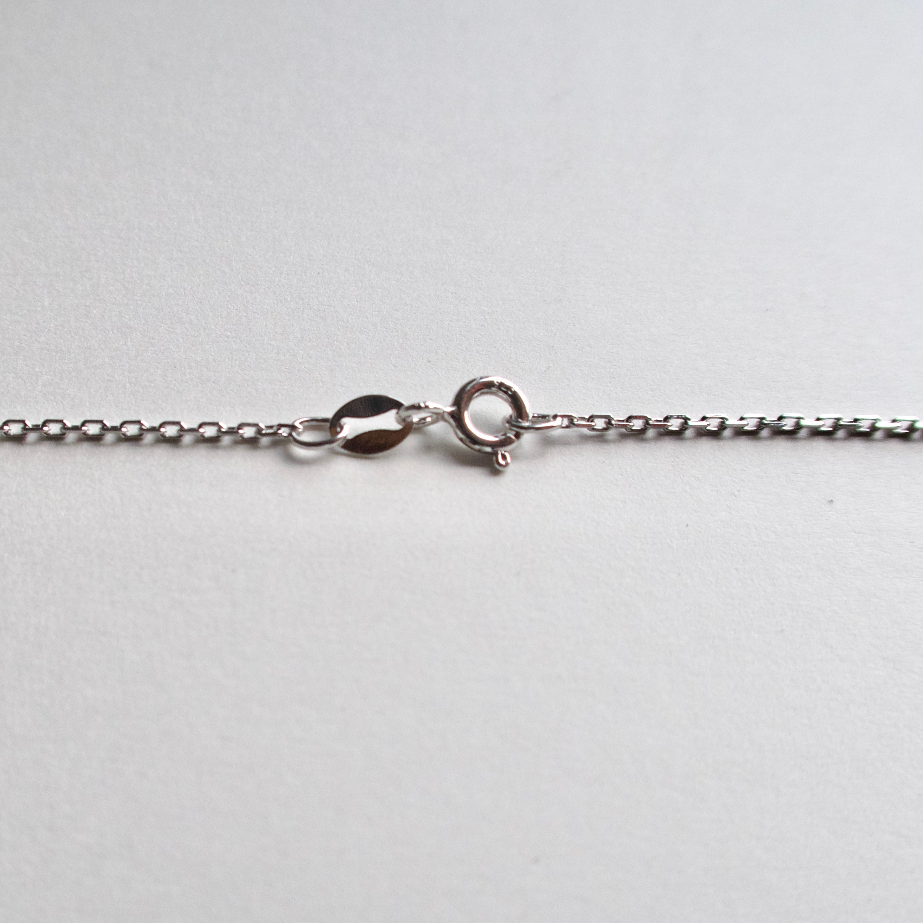 《アパタイト｜Apatite》 ディープオーシャンブルー・天然石ネックレス