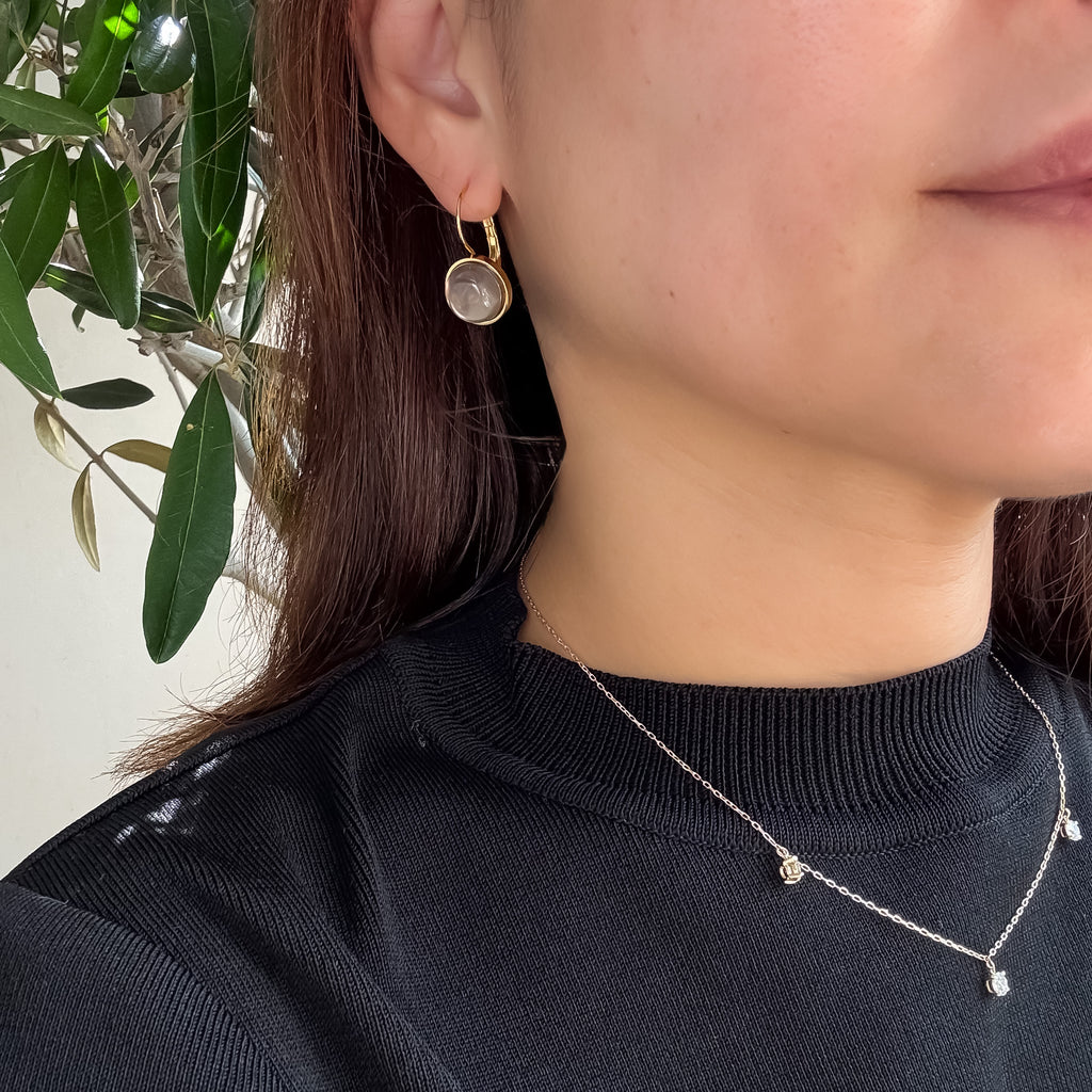 《スモーキークォーツ｜Smoky Quartz》× 《シェル｜Shell》ゴールドピアス／天然石フレンチフックピアス大／Anuenue✴︎jewelry