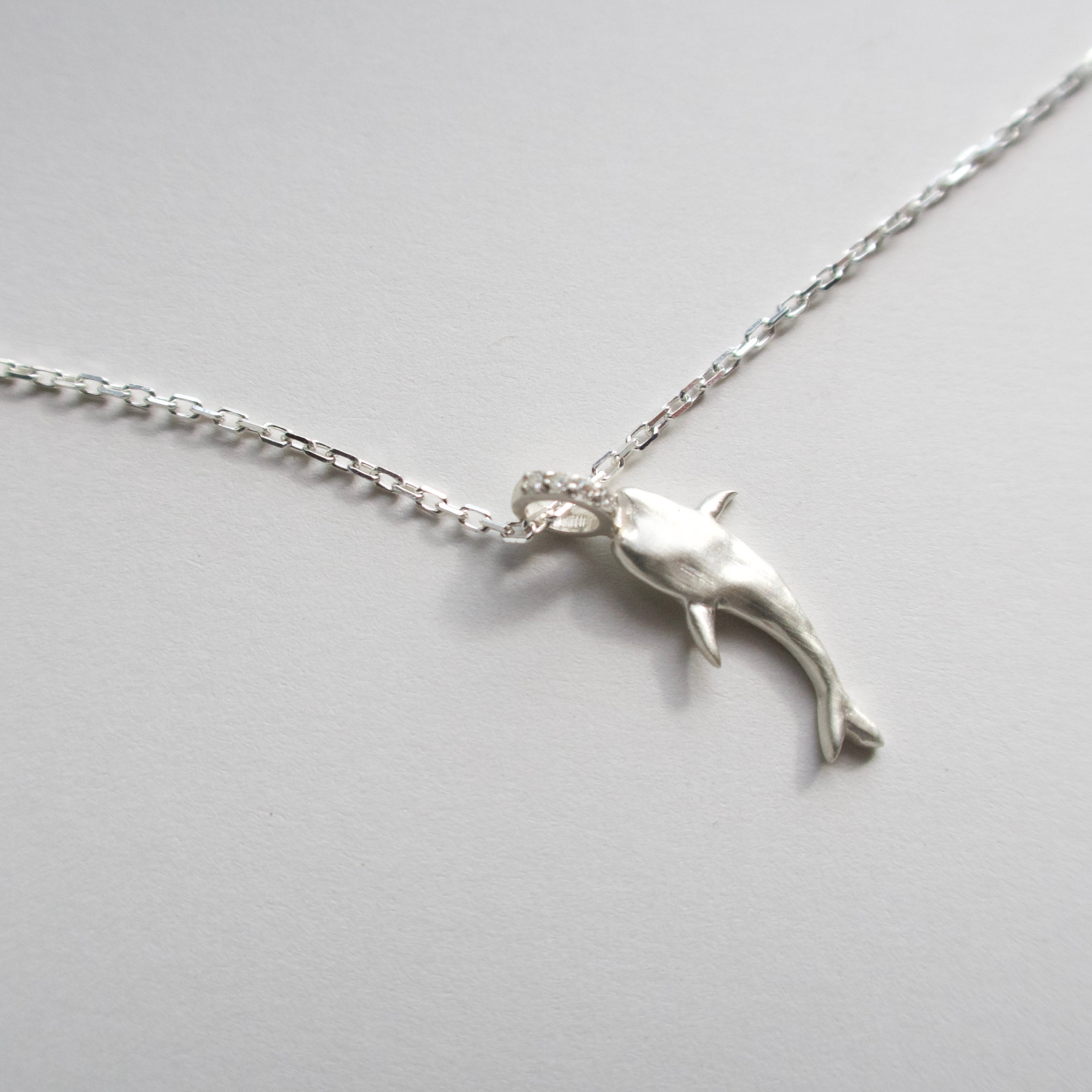 《イルカ／クジラ｜Dolphin ＆Whale》  Silver925  ダイヤモンドネックレストップ