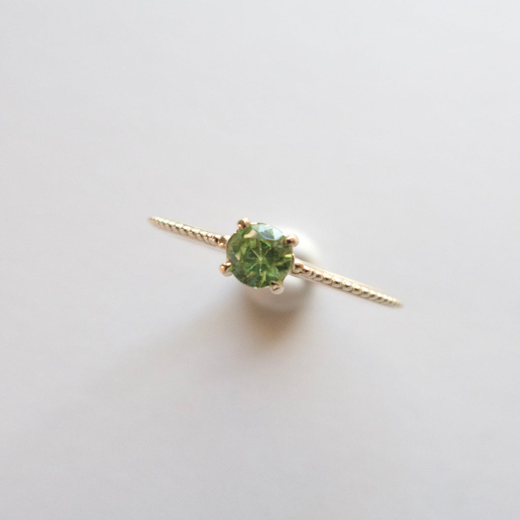 《デマントイドガーネット｜Demantoid Garnet》・K10YGリング
