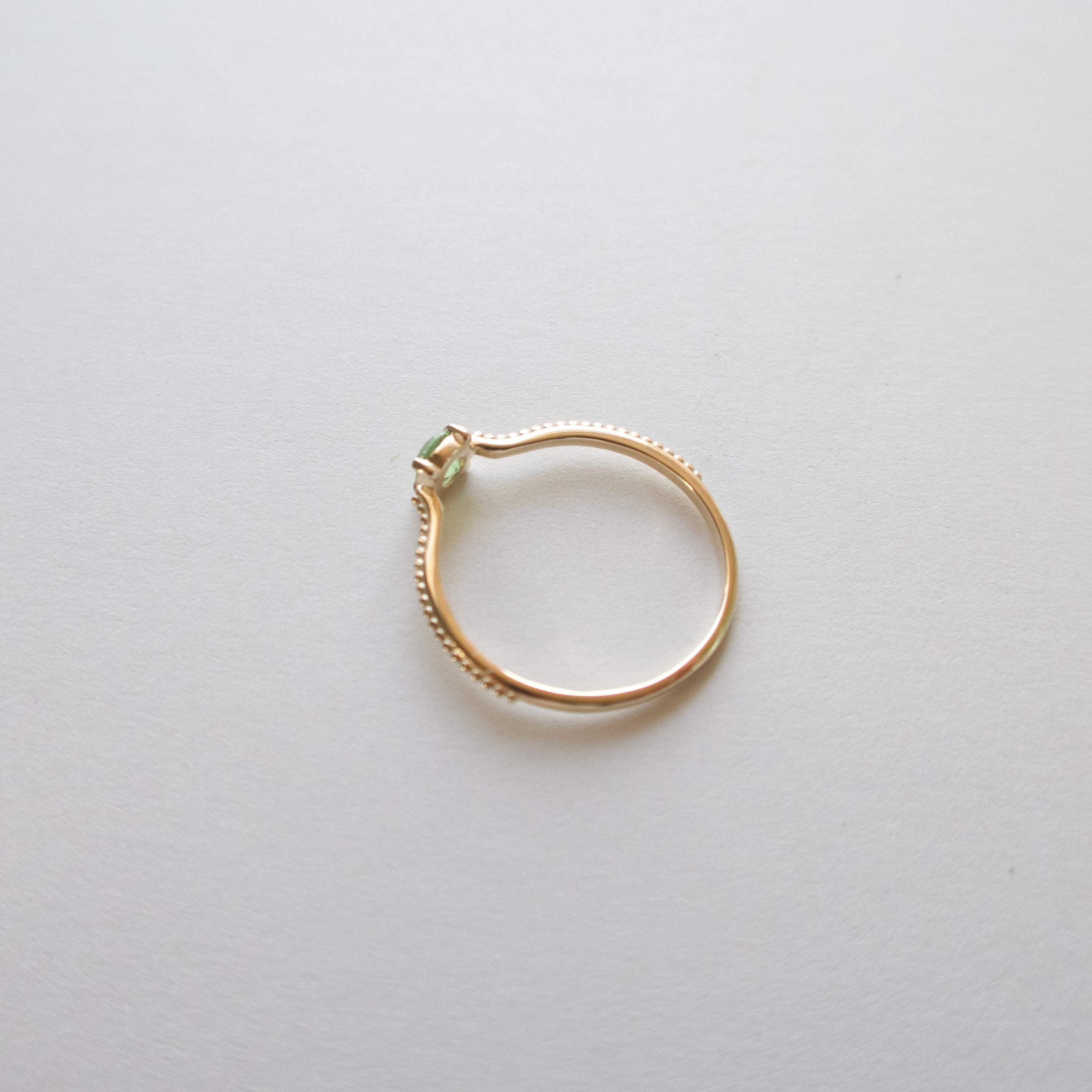 《デマントイドガーネット｜Demantoid Garnet》・K10YGリング