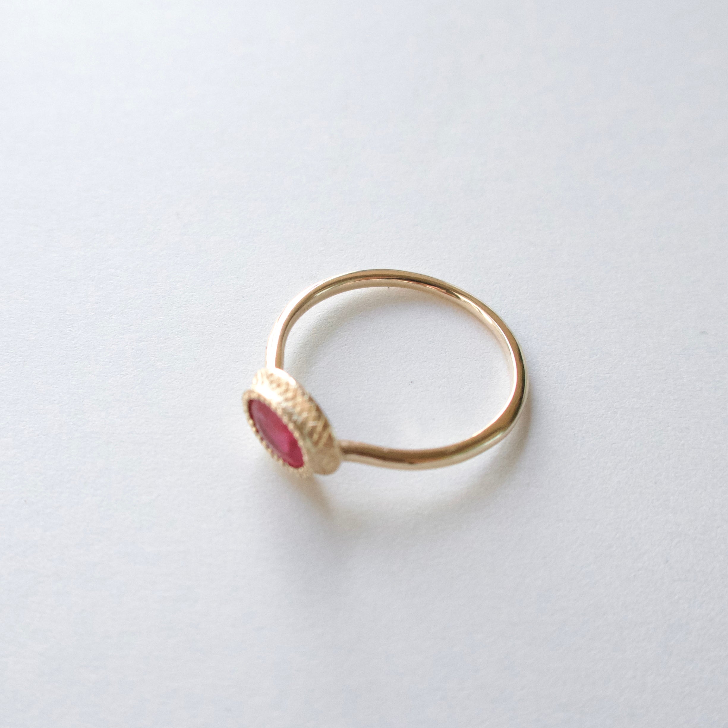 《ルビー｜Ruby》ピンクの花・天然石リング