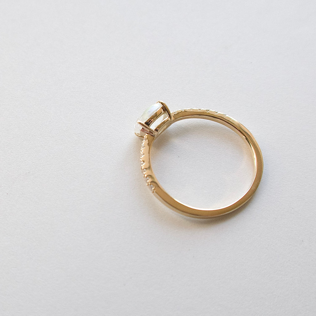 《アンデシンラブラドライト｜Andesine Labradorite》虹の石・天然石リング