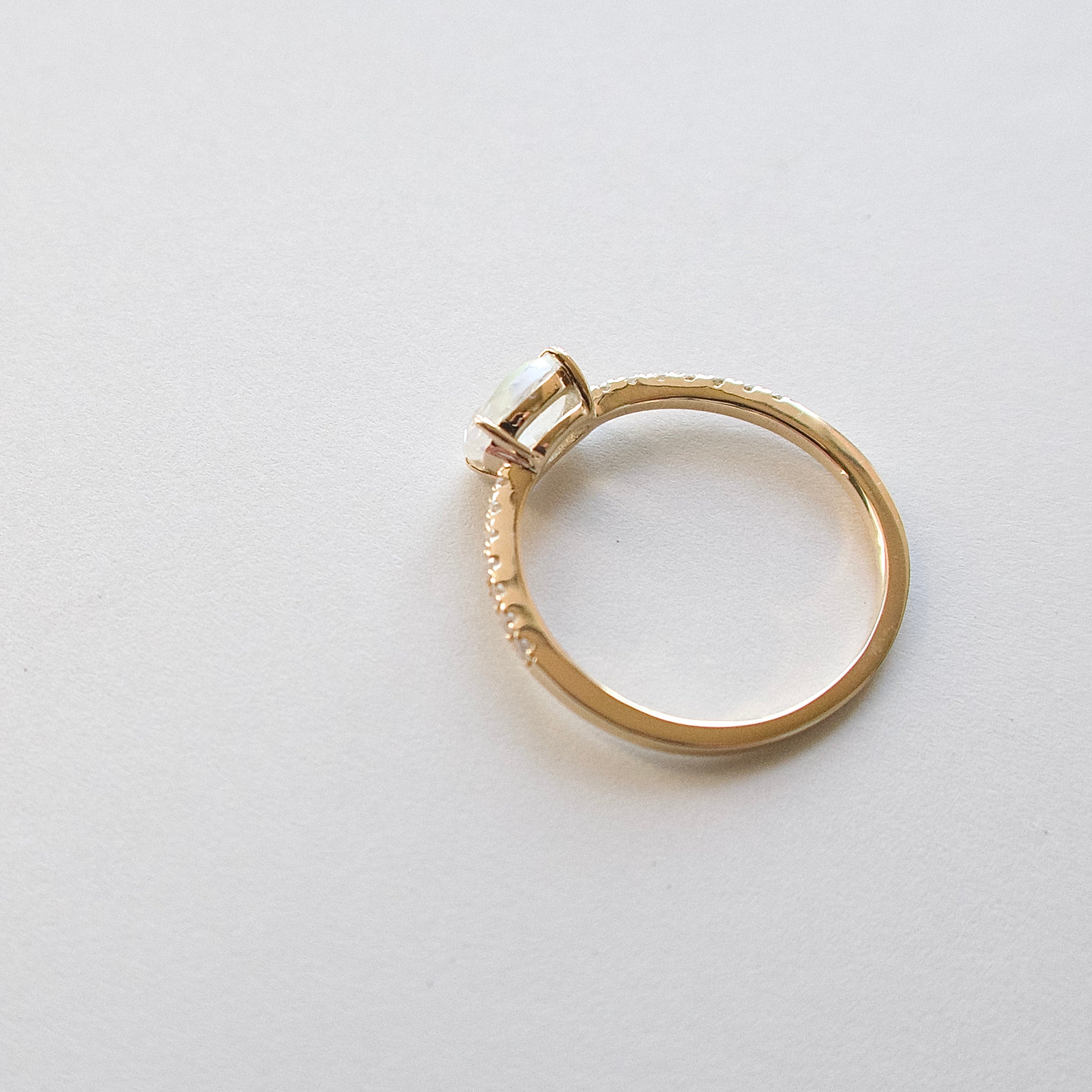 《アンデシンラブラドライト｜Andesine Labradorite》虹の石・天然石リング