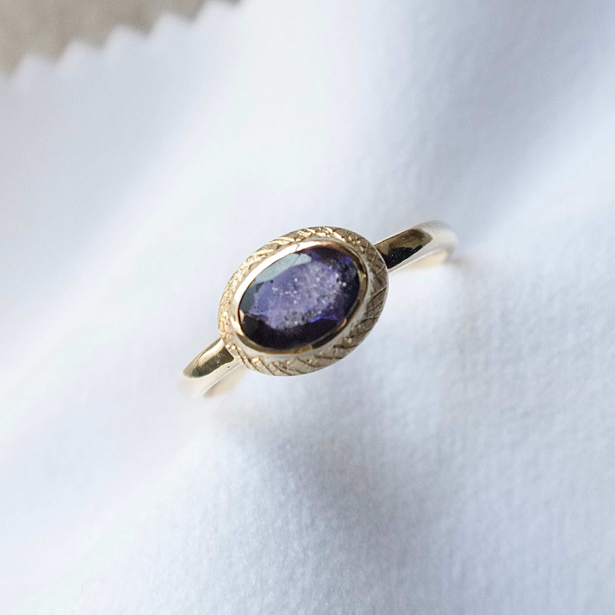 《アイオライトサンストーン｜Iolite Sunstone》【夜空の石】天然石リング